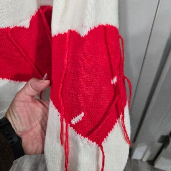 Romwe Heart Pattern Fringe Trim Drop Shoulder Sweater Sz Small - Picture 7 of 13